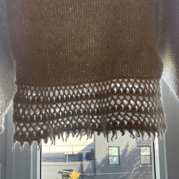 Exquisite cropped Wool crochet top - Picture 12 of 15